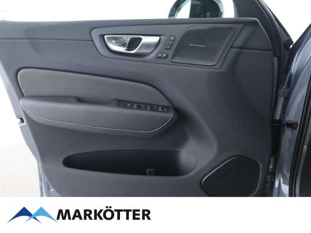 Volvo  B4 Plus Dark 2WD/NAVI/LED/PDC/AHK/360°/ACC