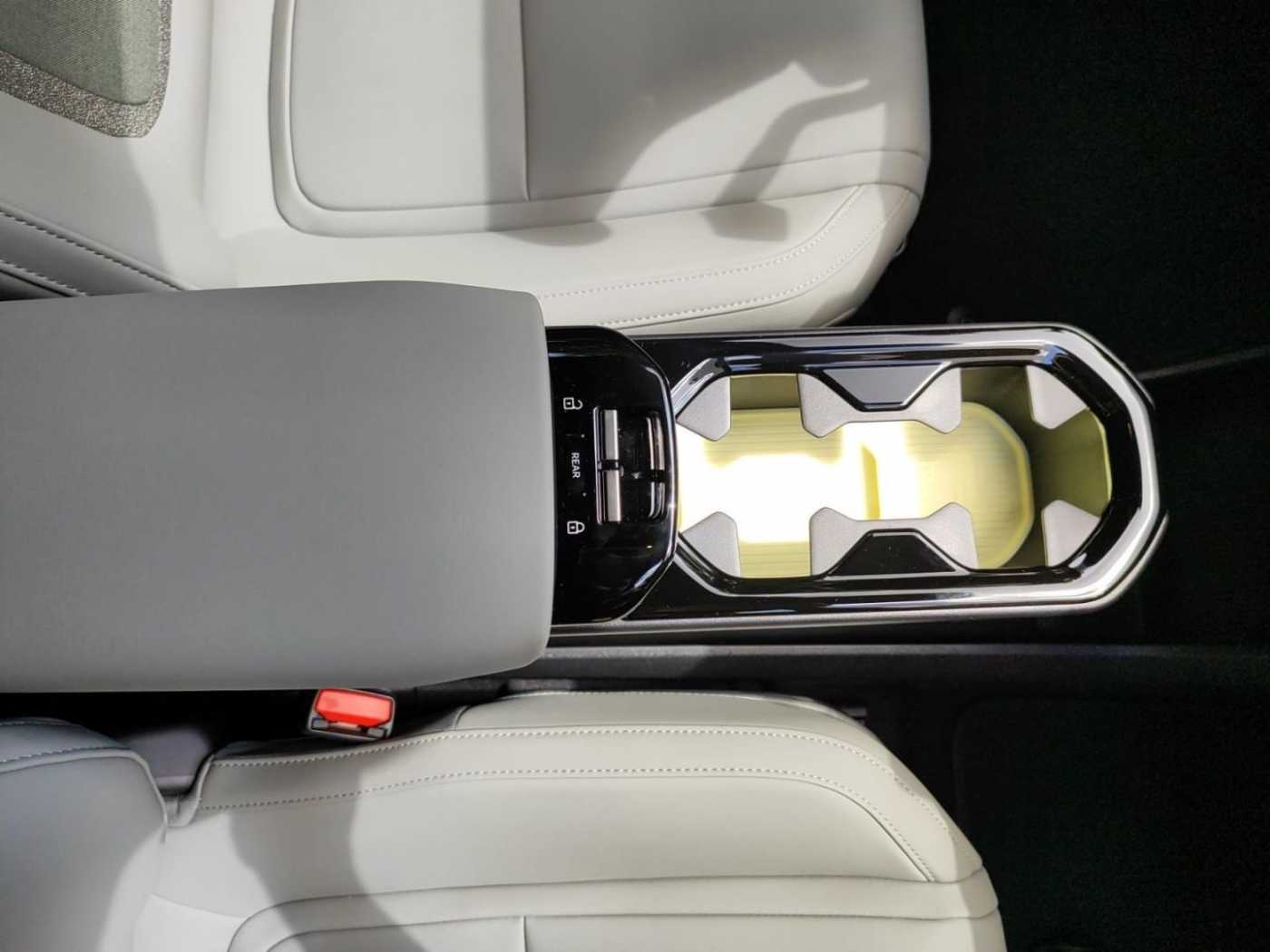 Volvo  Single Motor Extended Range Plus ***Pine***