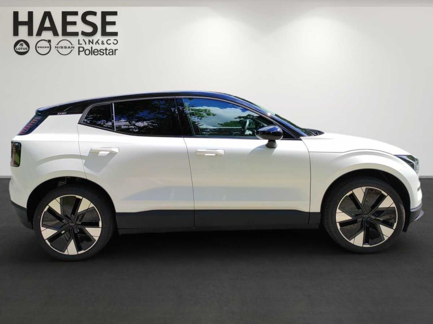 Volvo  Single Motor Extended Range Plus ***Pine***