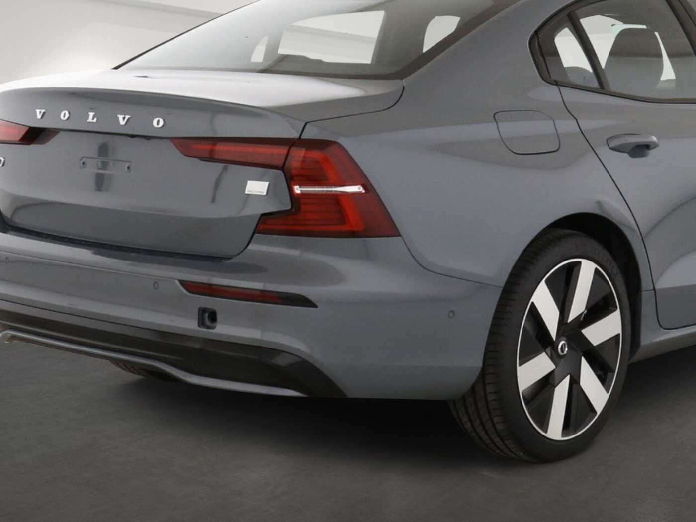 Volvo  T8 Ultimate Dark Recharge Plug-In Hybrid AWD