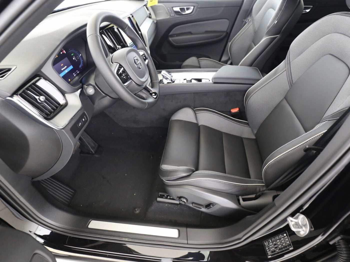 Volvo  T8 Ultra Black Edition Recharge Plug-In Hyb