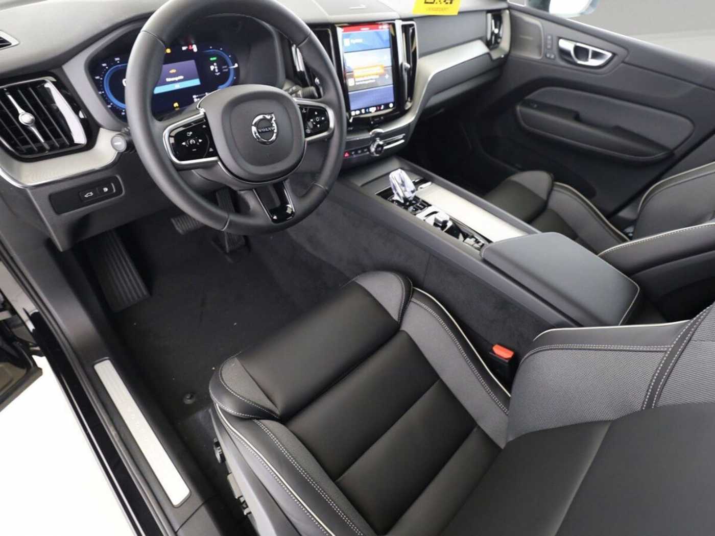 Volvo  T8 Ultra Black Edition Recharge Plug-In Hyb