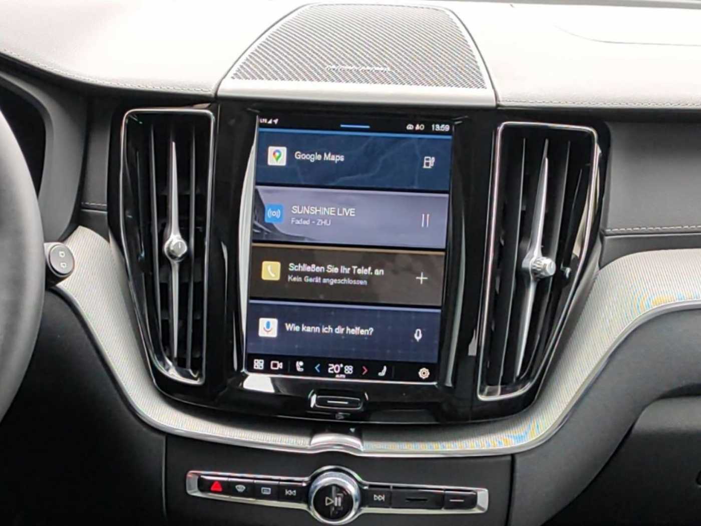 Volvo  T8 Ultra Dark Recharge Plug-In Hybrid AWD E
