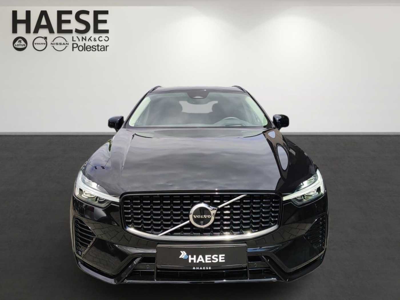 Volvo  T8 Ultra Dark Recharge Plug-In Hybrid AWD E