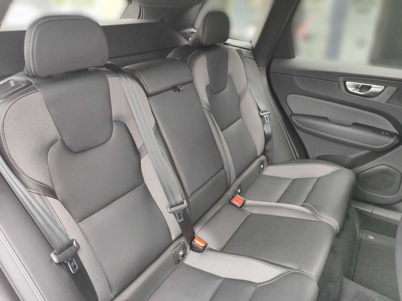 Volvo  B4 Ultimate Dark Diesel AWD Eu6d Luftfahrwe