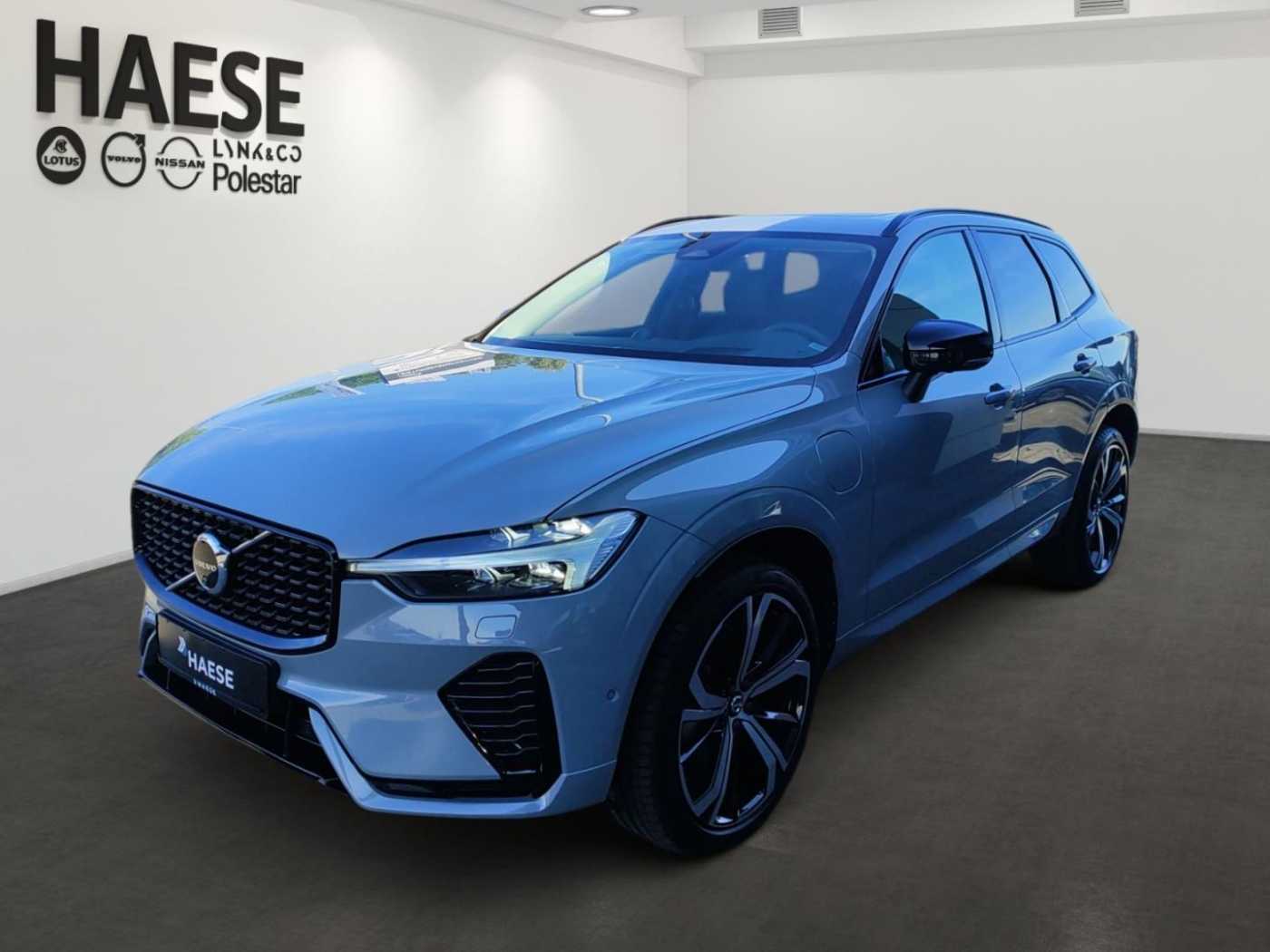 Volvo  T8 Ultra Dark Recharge Plug-In Hybrid AWD E