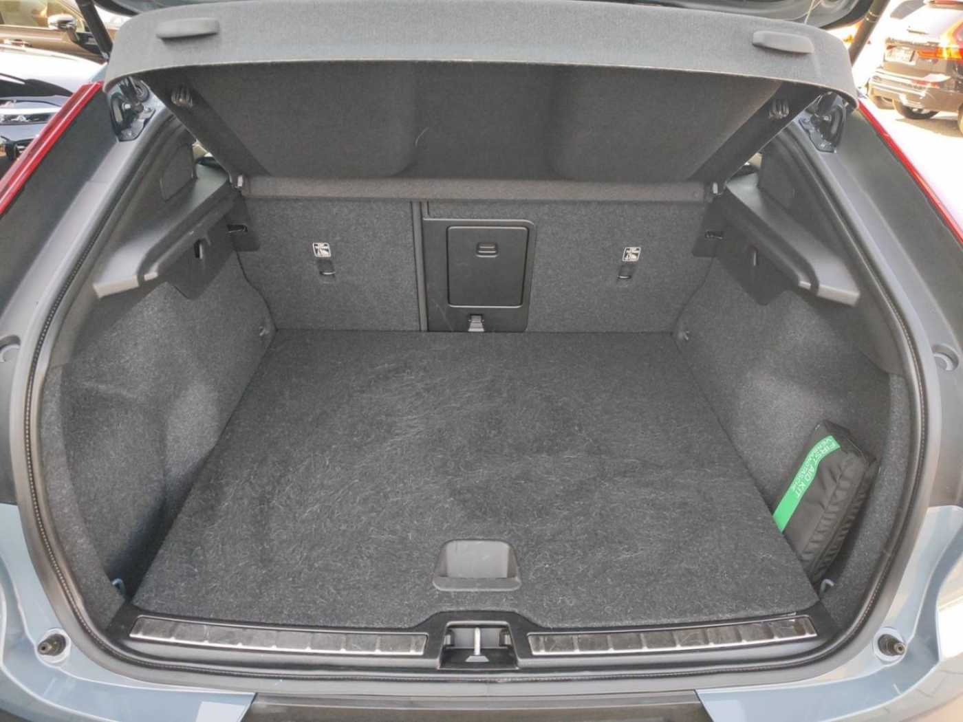 Volvo  Twin Core Recharge Pure Electric AWD StandHZ