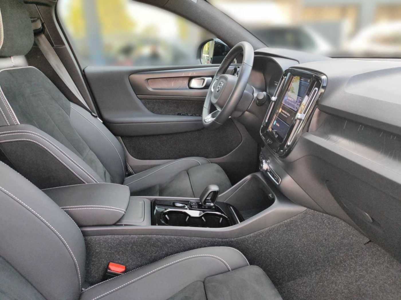 Volvo  Twin Core Recharge Pure Electric AWD StandHZ