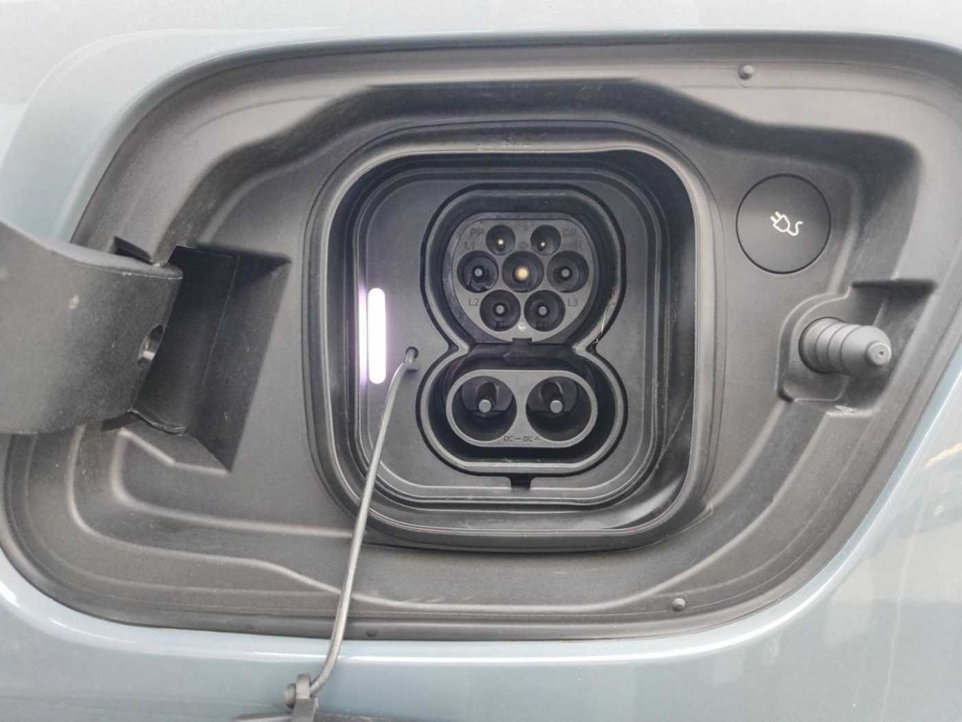 Volvo  Twin Core Recharge Pure Electric AWD StandHZ