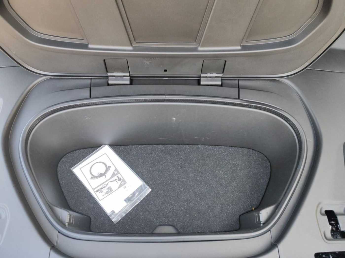 Volvo  Twin Core Recharge Pure Electric AWD StandHZ