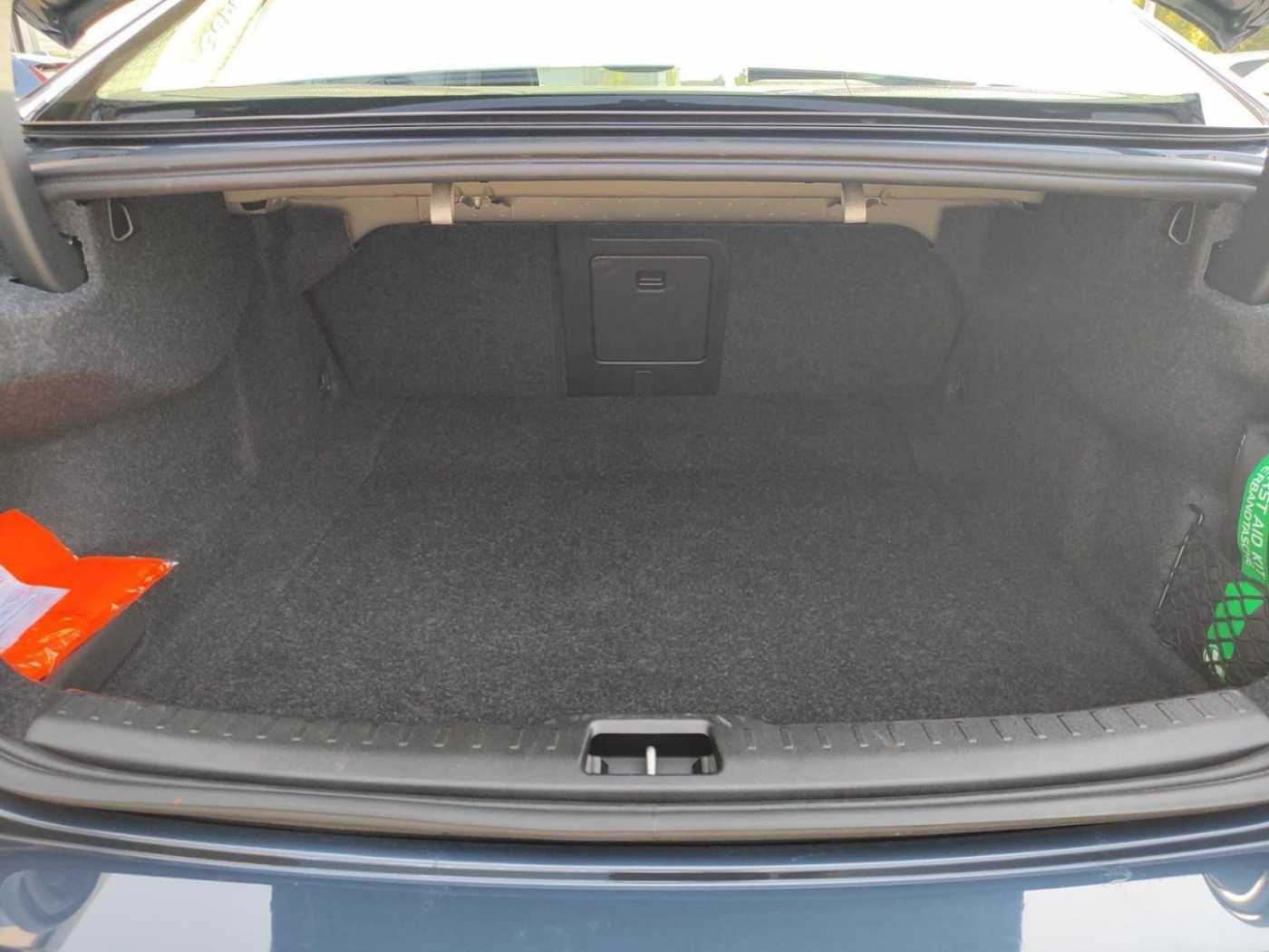 Volvo  Ultimate Dark AWD B5 Benzin EU6d HUD StandHZ