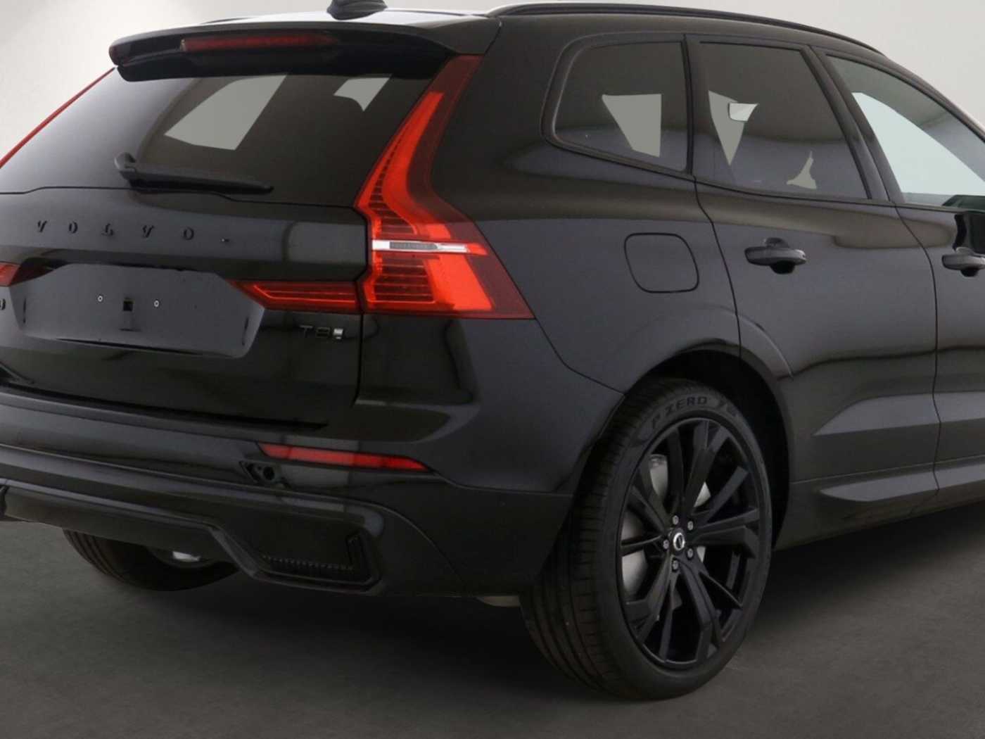 Volvo  T8 Plus Black Edition Recharge Plug-In Hybr