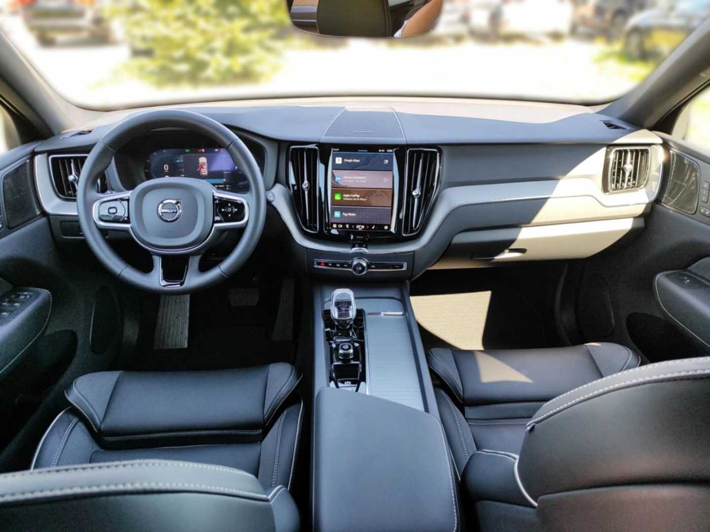 Volvo  Plus Dark Plug-In Hybrid AWD T6 Twin Engine