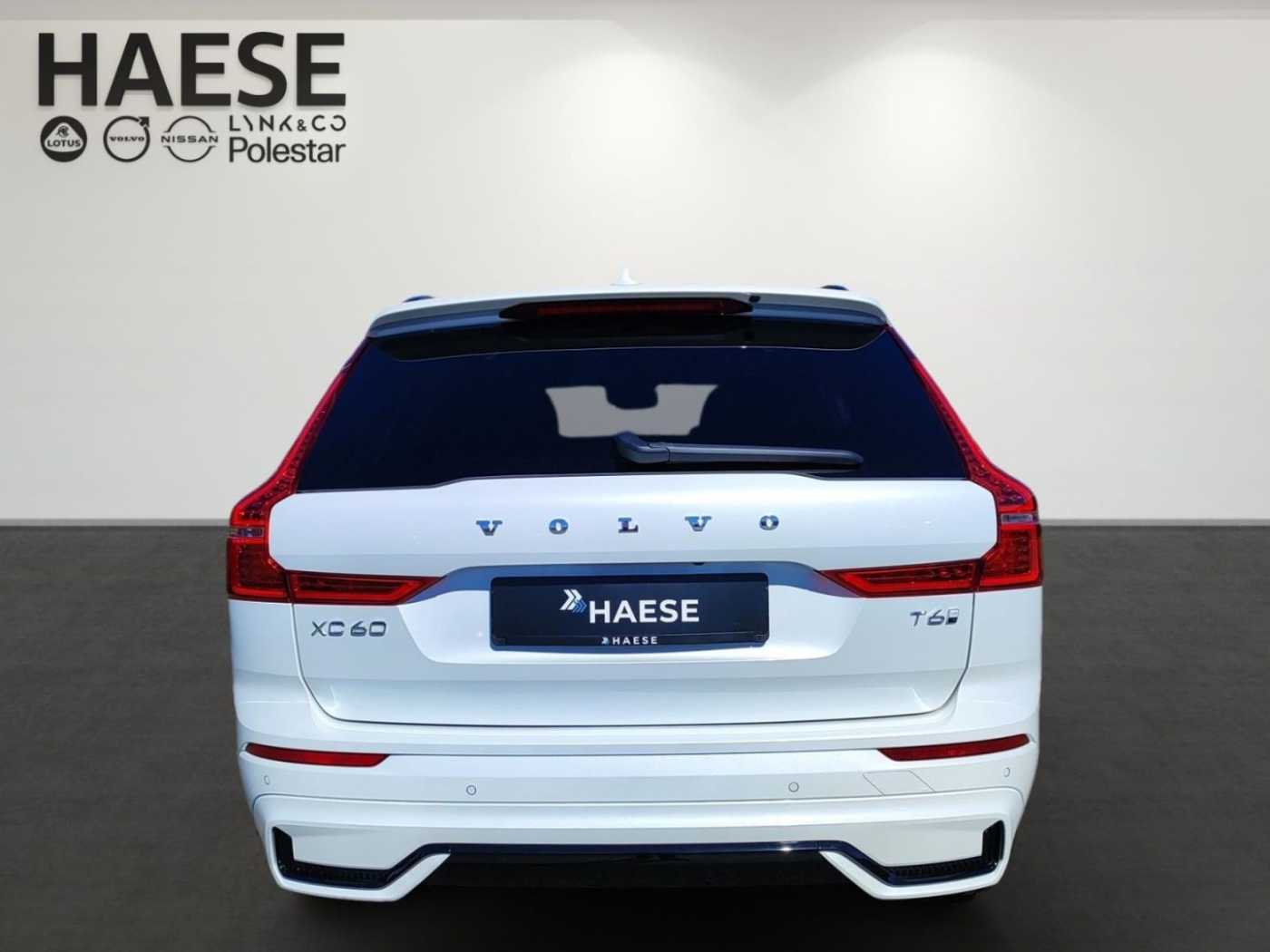 Volvo  Plus Dark Plug-In Hybrid AWD T6 Twin Engine