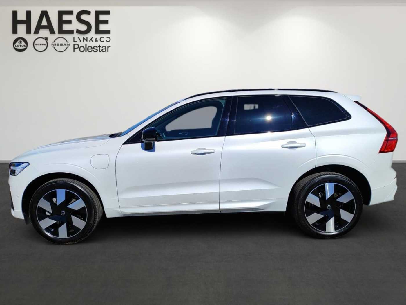 Volvo  Plus Dark Plug-In Hybrid AWD T6 Twin Engine