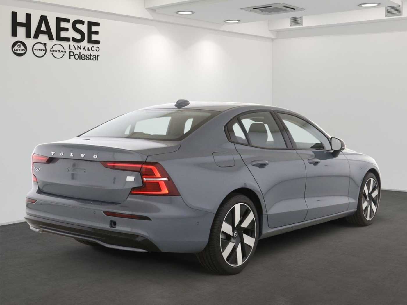 Volvo  Ultimate Dark Plug-In Hybrid AWD T8 Twin Eng