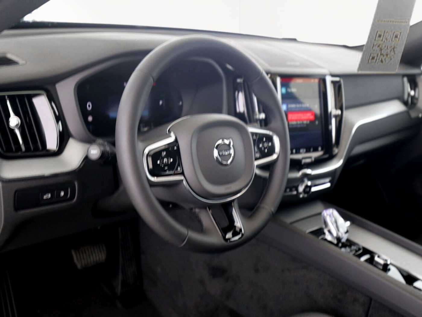Volvo  T6 Plus Black Edition Recharge Plug-In Hybr