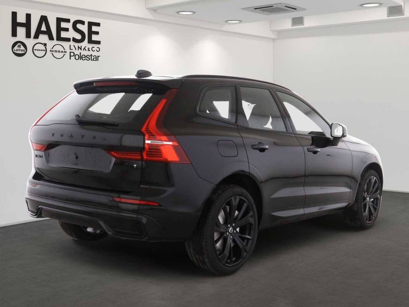 Volvo  T6 Plus Black Edition Recharge Plug-In Hybr