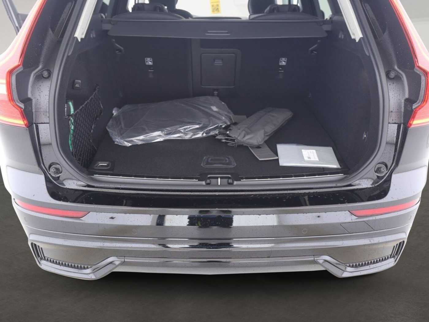 Volvo  T6 Plus Dark Recharge Plug-In Hybrid AWD EU