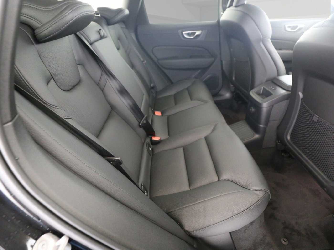 Volvo  T6 Plus Dark Recharge Plug-In Hybrid AWD EU