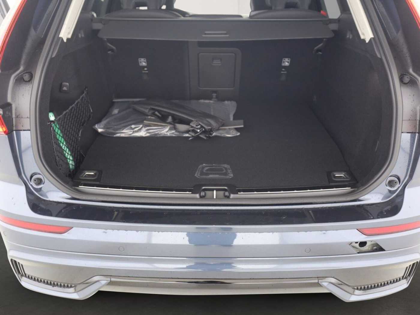 Volvo  T6 Plus Dark Recharge Plug-In Hybrid AWD EU