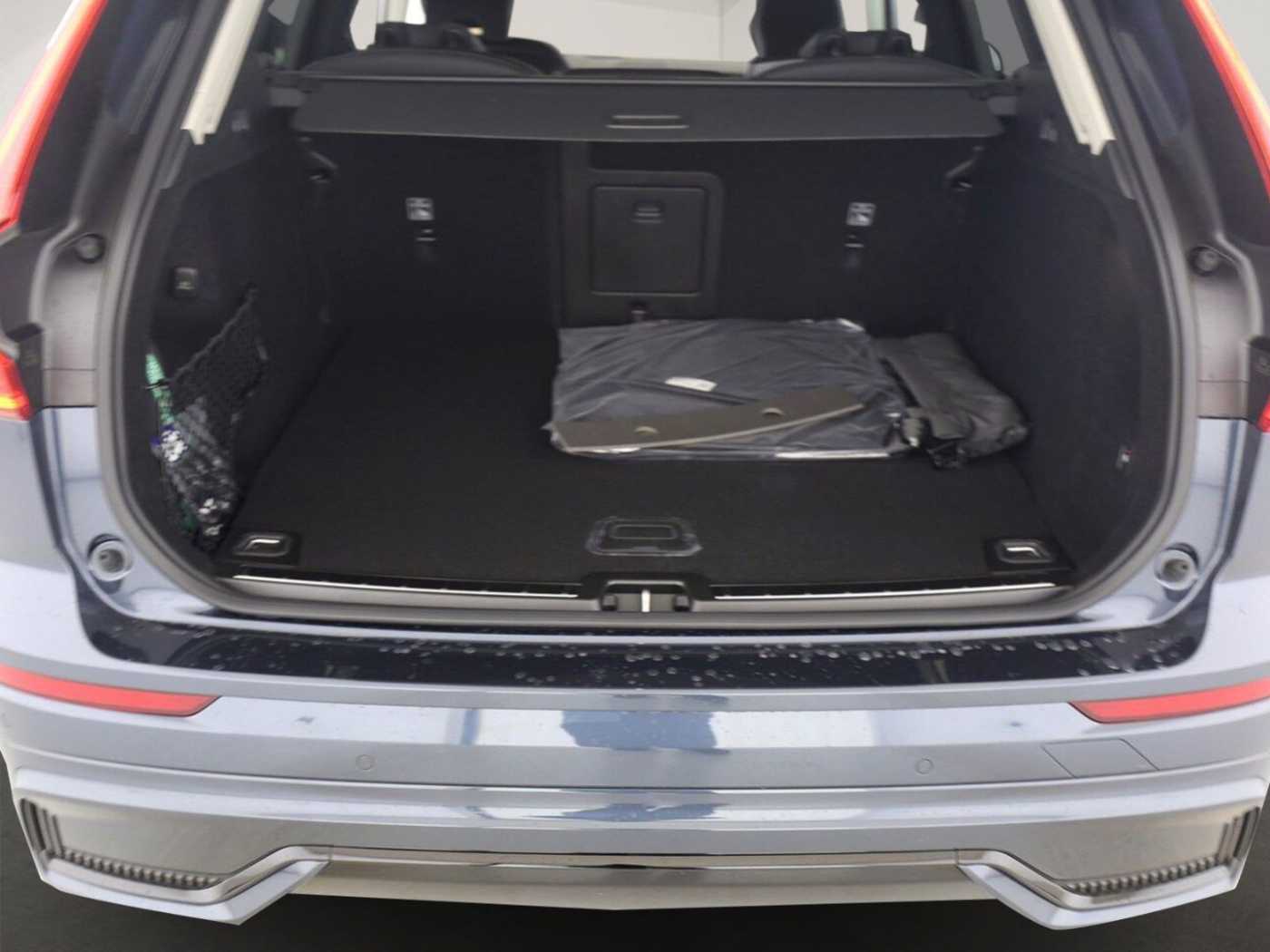 Volvo  T6 Plus Dark Recharge Plug-In Hybrid AWD EU