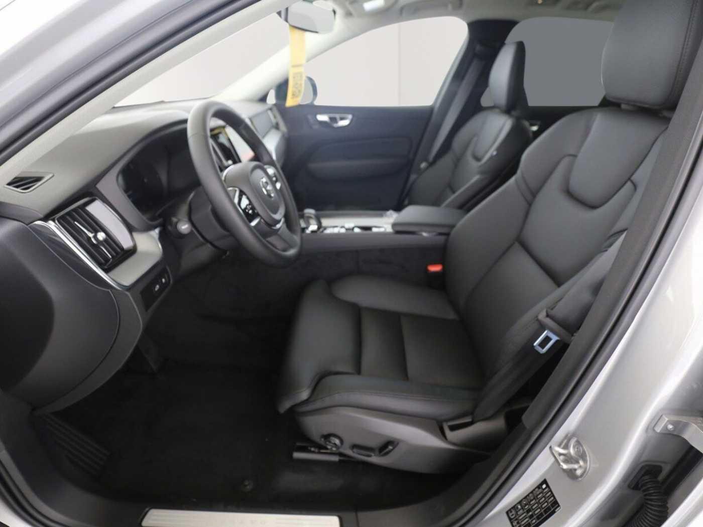 Volvo  Plus Dark Plug-In Hybrid AWD T6 Twin Engine