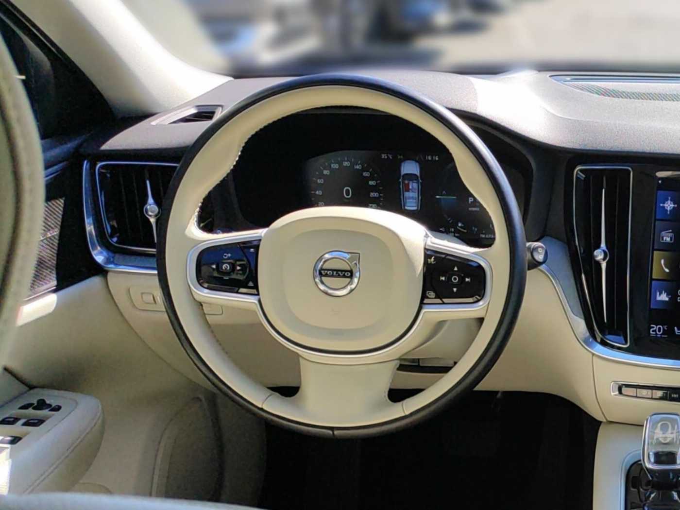 Volvo  T6 EU6d Inscription Plug-In Hybrid AWD HUD A