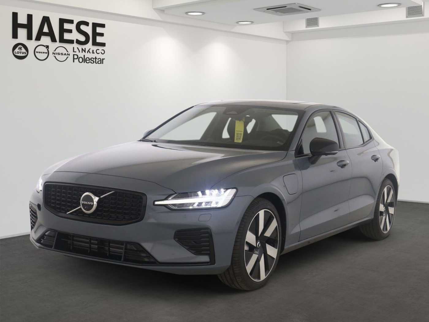 Volvo  T8 Ultimate Dark Recharge Plug-In Hybrid AWD