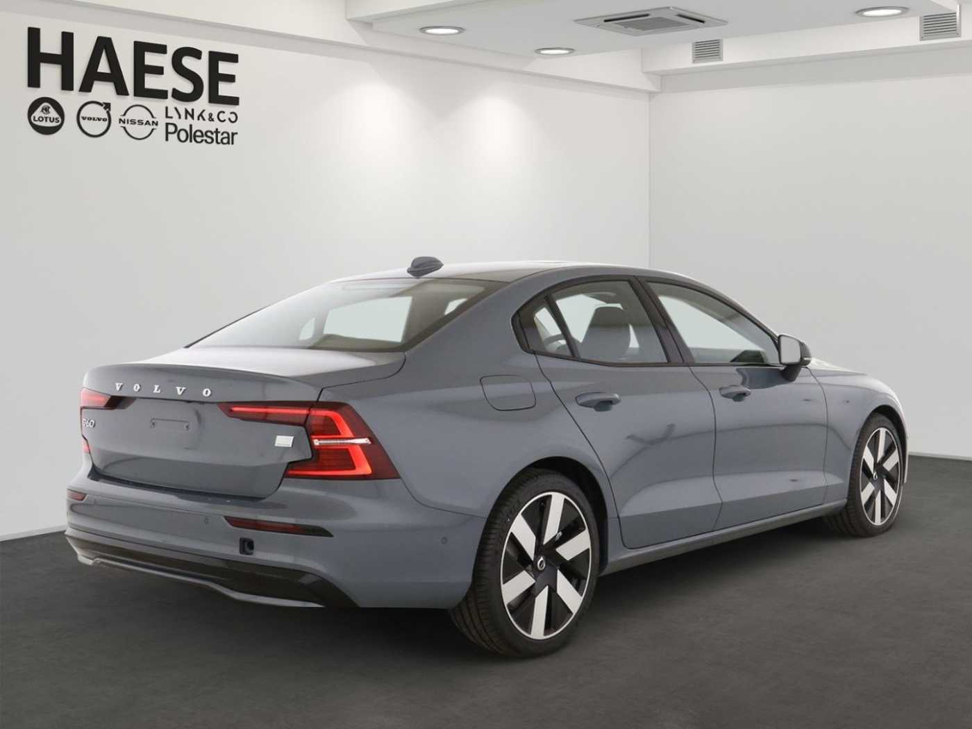 Volvo  T8 Ultimate Dark Recharge Plug-In Hybrid AWD