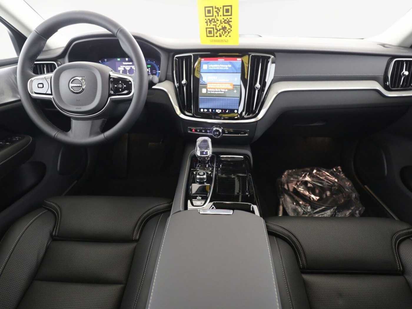 Volvo  T8 Ultimate Dark Recharge Plug-In Hybrid AWD