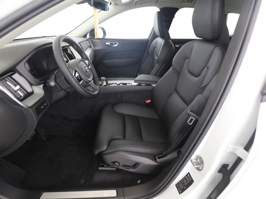 Volvo  T6 Plus Dark Recharge Plug-In Hybrid AWD EU
