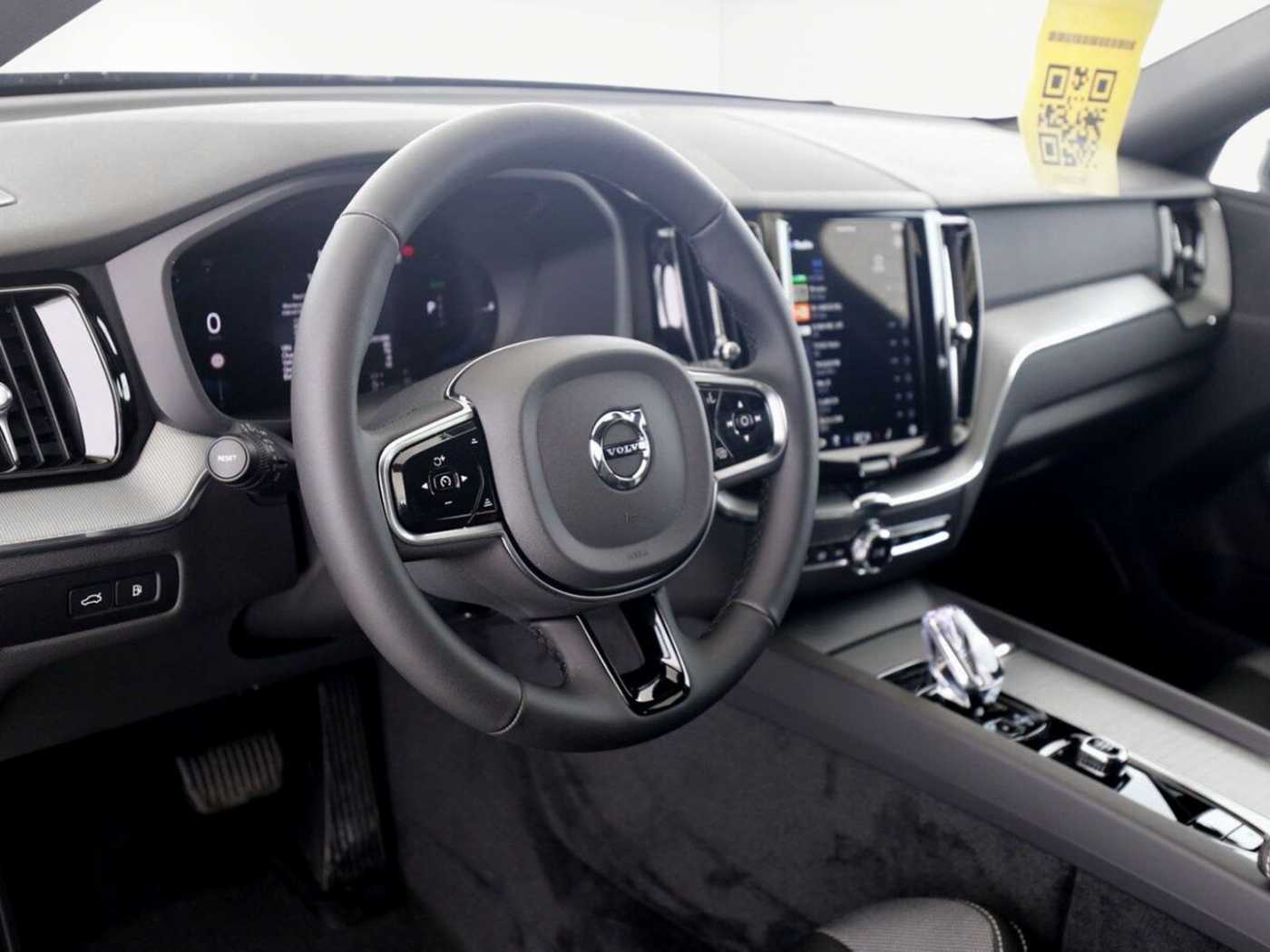 Volvo  T6 Plus Black Edition Recharge Plug-In Hybr
