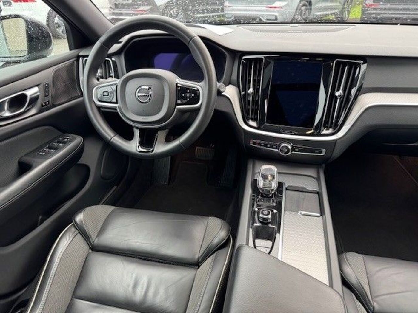 Volvo  B4 EU6d Plus Dark StandHZG El. Panodach Lede