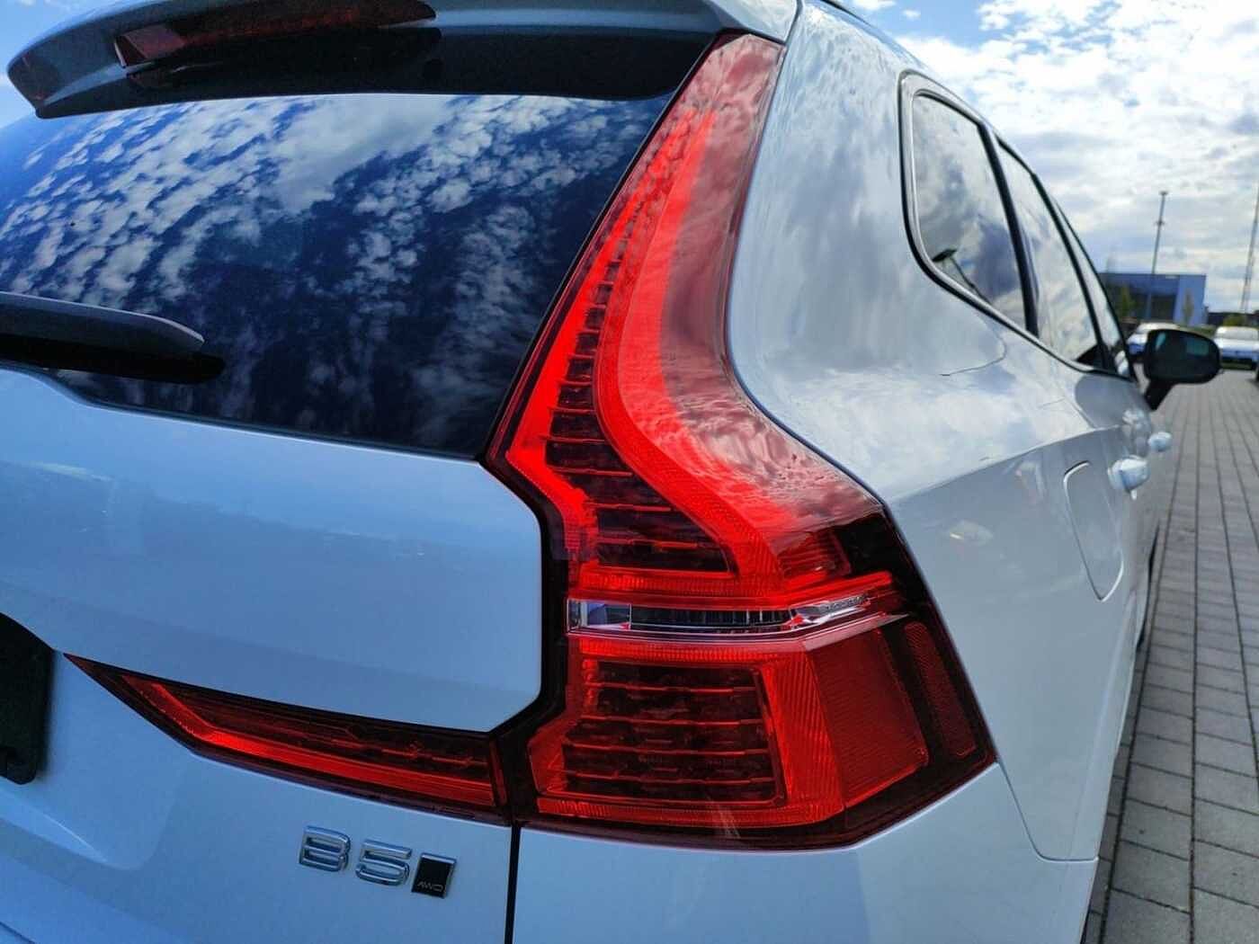 Volvo  B5 Diesel EU6d R Design AWD AD StandHZG Nav