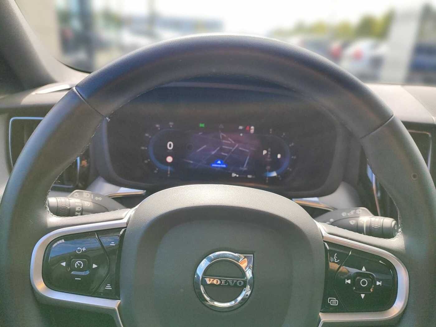 Volvo  B5 Diesel EU6d R Design AWD AD StandHZG Nav