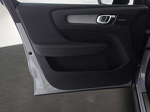 Volvo  Ultra Dark B4 EU6e Leder Digitales Cockpit
