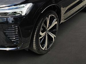 Volvo  T8 Ultra Dark Recharge Plug-In Hybrid AWD E