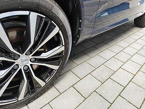 Volvo  B4 Ultimate Dark Diesel AWD Eu6d Luftfahrwe
