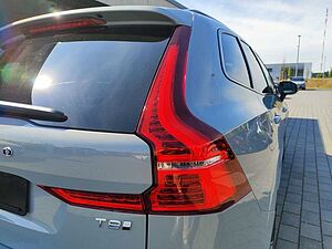 Volvo  T8 Ultra Dark Recharge Plug-In Hybrid AWD E