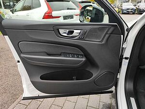 Volvo  B5 Diesel EU6d R Design AWD HUD Navi Leder