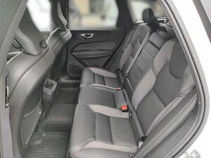 Volvo  B5 Diesel EU6d R Design AWD HUD Navi Leder