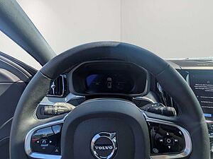 Volvo  T6 Ultra Black Edition Recharge Plug-In Hyb