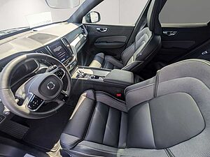 Volvo  T6 Ultra Black Edition Recharge Plug-In Hyb