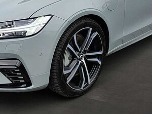 Volvo  T6 Plus Dark Recharge Plug-In Hybrid AWD EU6