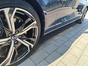 Volvo  Ultimate Dark AWD B5 Benzin EU6d HUD StandHZ