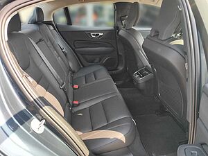 Volvo  Ultimate Dark AWD B5 Benzin EU6d HUD StandHZ