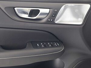 Volvo  Ultimate Dark Plug-In Hybrid AWD T8 Twin Eng
