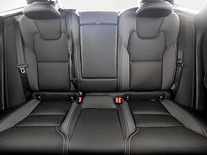 Volvo  T6 Plus Black Edition Recharge Plug-In Hybr