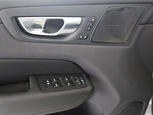Volvo  T6 Plus Dark Recharge Plug-In Hybrid AWD EU